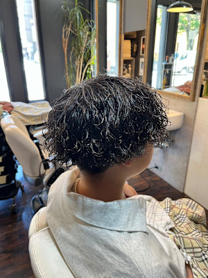 ツイストスパイラルパーマ　センターパート