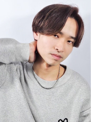 メンズショートビジネスツーブロックセンターパートフェード