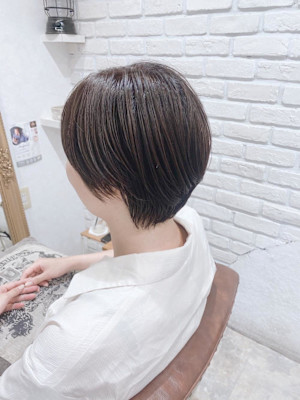 【MAGIC 小名木】丸みショート＆ベージュカラー