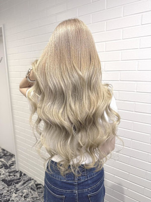 ハイトーンミルクティーベージュ