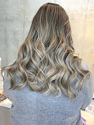 バレイヤージュ　アッシュベージュ　ダブルカラー　白髪ぼかし