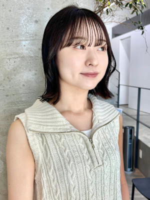 外ハネボブ　くびれ巻き　シースルーバング　顔周りカット