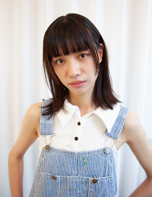 ミディアムヘア　レイヤー　ミディアムレイヤー　黒髪　