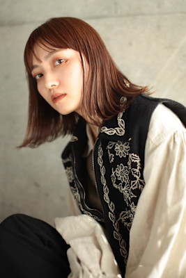 地毛風ストレート　フォギーベージュ　ロブ　代官山　中目黒