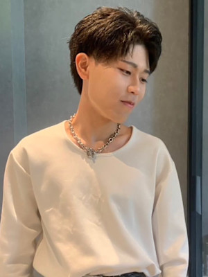 ニュアンスパーマ　ゆるめパーマ　カルマパーマ　アップバング