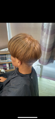 ベージュカラー