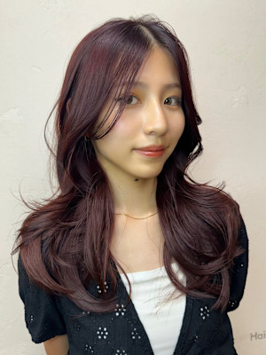 軽やかに仕上げるロングレイヤー