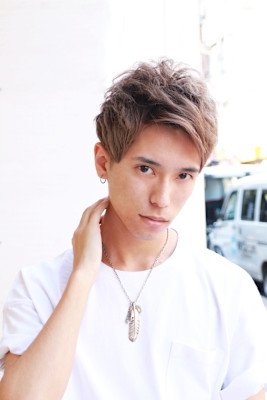 ヘッドSPAで頭皮スッキリアップバングショート