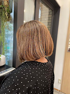 【オーガニック白髪ぼかし】ハイライト×ワンレンボブ