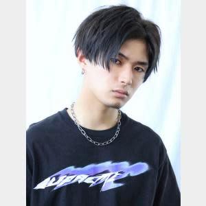 センターパートアッシュ刈り上げ熊本 ナチュラルヘア