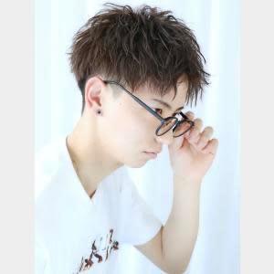 ソフトツイスト短髪ツーブロック 刈り上げベリーショート