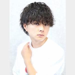 波巻きパーマ マッシュウルフ　 黒髪　人気　簡単