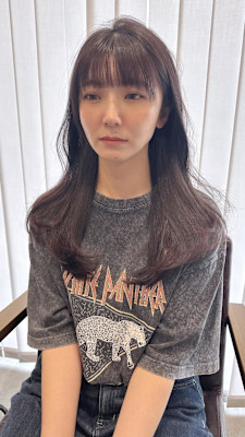 ロングヘア×ピンクグレージュ