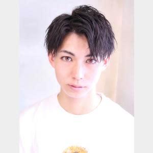 微分け　黒髪ショート  爽やか　 簡単　人気　七三