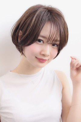 ショートボブ