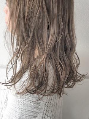 一際目立つ透け感ベージュ/keshiki大名KAZU