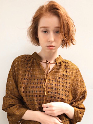 ラフな動きのニュアンスボブ