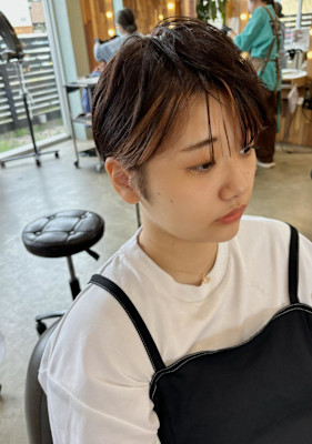 刈り上げタイトショートスタイル