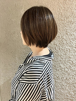 カジュアルショートボブ