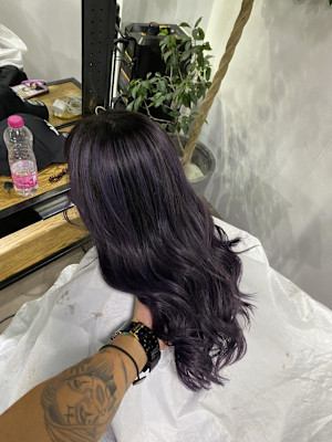 外国人風バレイヤージュ　ハイライトカラー　アッシュベージュ