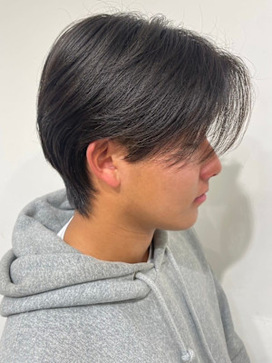 シースルーマッシュウルフ　前下がりショートマッシュ