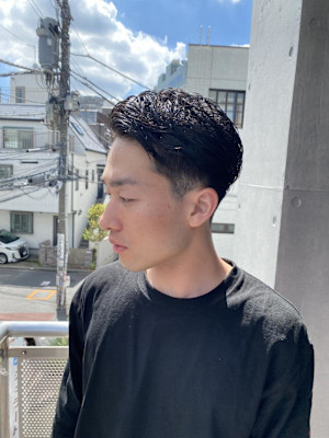 ウルフアッシュブラックカルマパーマベリーショート