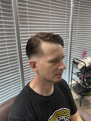 ウルフアッシュブラックカルマパーマベリーショート