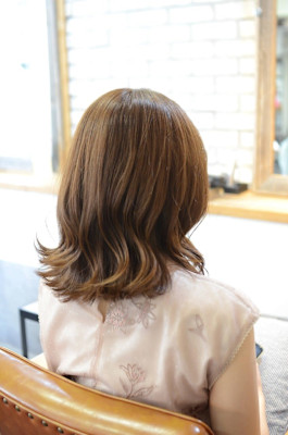 明るめベージュカラー