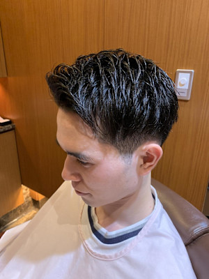 銀座　理容室　ツーブロック