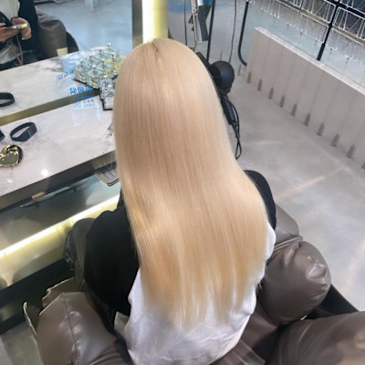 ブロンドヘアー