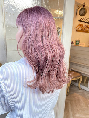 ブリーチ2回ホワイトピンクカラーハイトーンロング赤羽美容室