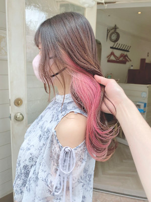 重めローレイヤのロングピンクインナーカラーブリーチ1回