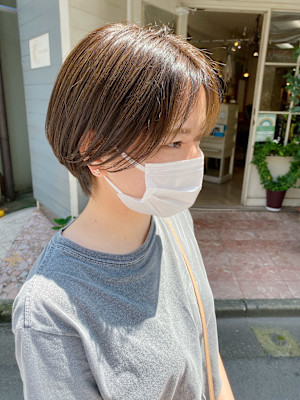 シェノン赤羽人気柔らかブラウンカラーショートスタイル