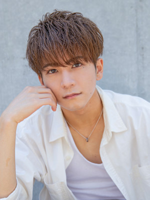 【小久保style】韓国マッシュニュアンスパーマグレーカラー