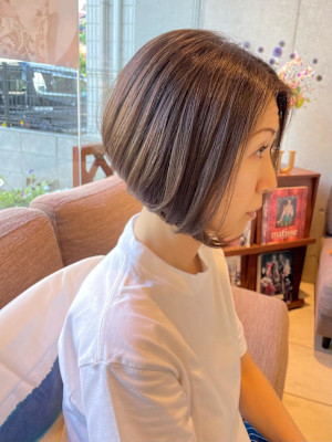 大人綺麗かっこいい前下がりショート