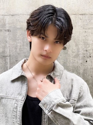 ニュアンスパーマで作るコンマバングヘア