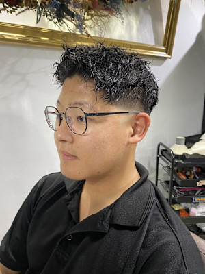 ウルフアッシュブラックカルマパーマベリーショート