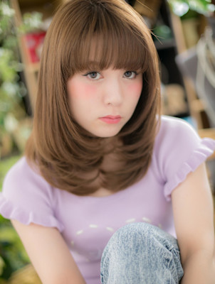 大人ガーリー小顔ショコラベージュストカール　透明感カラー