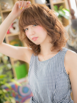 大人かわいいネオウルフパーマ小顔ふわミディウェーブミディアム