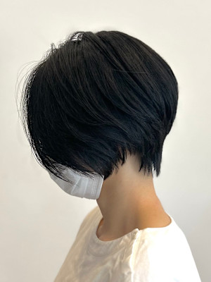 大人マッシュショート丸みショート黒髪ショートベリーショート