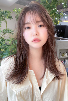 前髪アンブレラカラーこなれミディイメチェンウェーブパーマ美髪