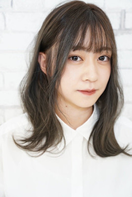 抜け感のあるシースルーバング