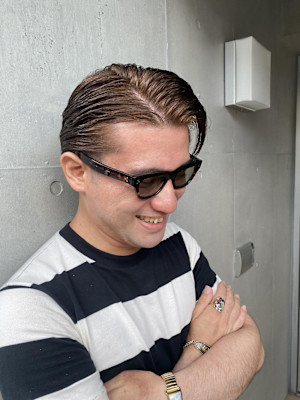 ウルフアッシュブラックカルマパーマベリーショート