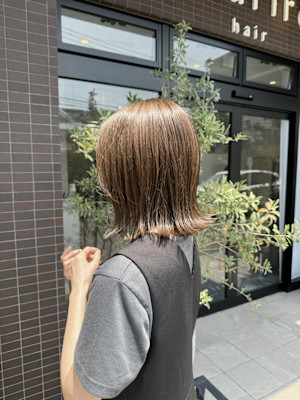 ベージュカラー