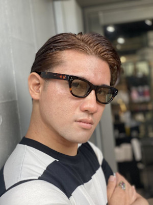 ウルフアッシュブラックカルマパーマベリーショート