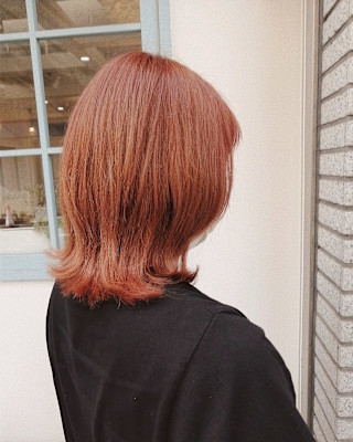 オレンジ×くびれ外ハネ