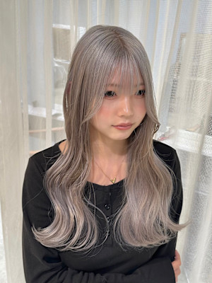 ブリーチダブルカラーホワイトカラーインナーカラー前髪艶髪