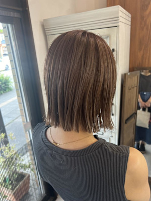 切りっぱなしボブ/ニュアンスハイライト