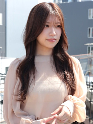 ロングウェーブ　ゆる巻きアレンジ　シースルーバング