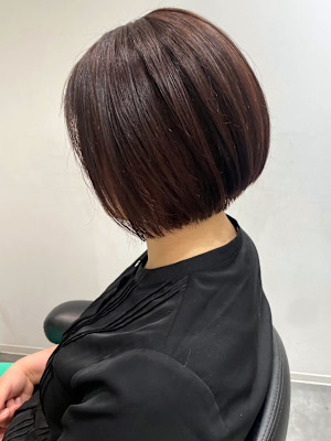 丸みショートボブ　前下がりショート　ナチュラルブラウン